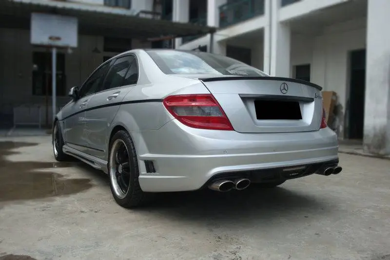 2008-2014 Mercedes Benz W204 C Class De Style Rear Bumper 1