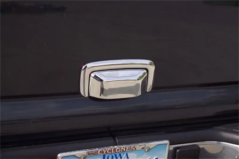 Putco 05-07 Nissan Armada Tailgate & Rear Handle Covers 1